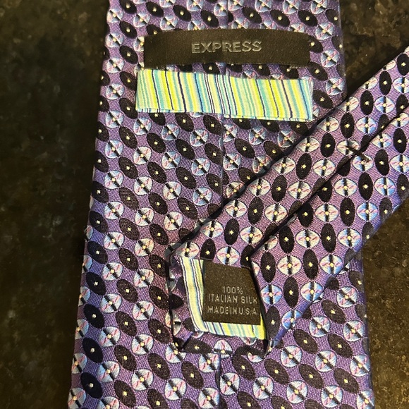 EXPRESS Tie 100% Italian Silk Lavender & Blue Geometric 58.5"L x 3.75"W USA Made - Picture 7 of 8